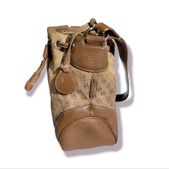 Dooney & Bourke Vintage Tan Drawstring Bucket Shoulder Bag - Picture 10 of 16